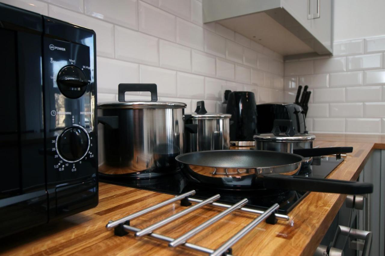 No 49 City Apartments, Perfect For Business And Leisure Stays, 10 Min Drive Into City Centre, Easy Access To Local Transport, 1Br And 2Br Available, Free Parking Cardiff Eksteriør billede