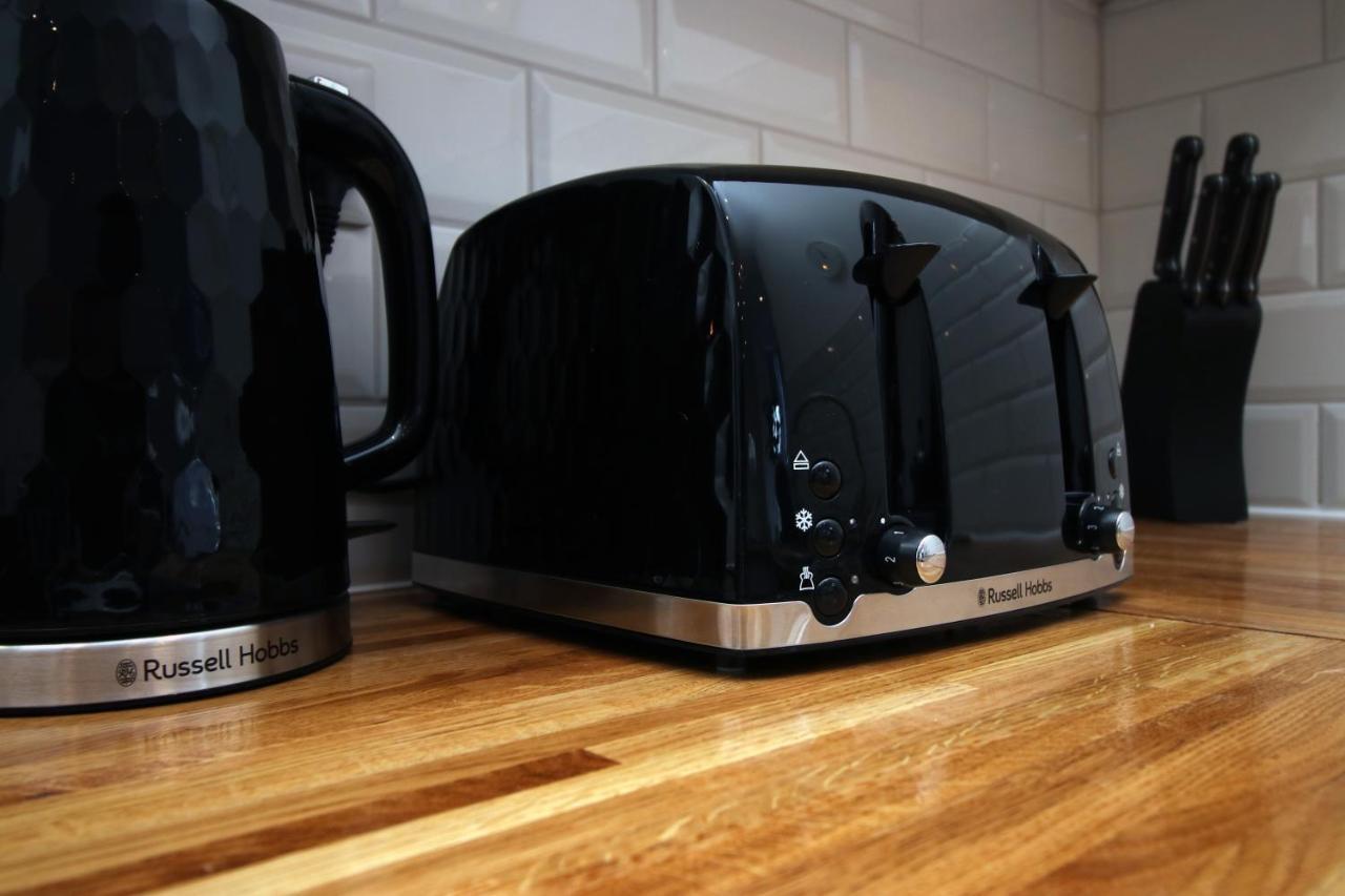 No 49 City Apartments, Perfect For Business And Leisure Stays, 10 Min Drive Into City Centre, Easy Access To Local Transport, 1Br And 2Br Available, Free Parking Cardiff Eksteriør billede