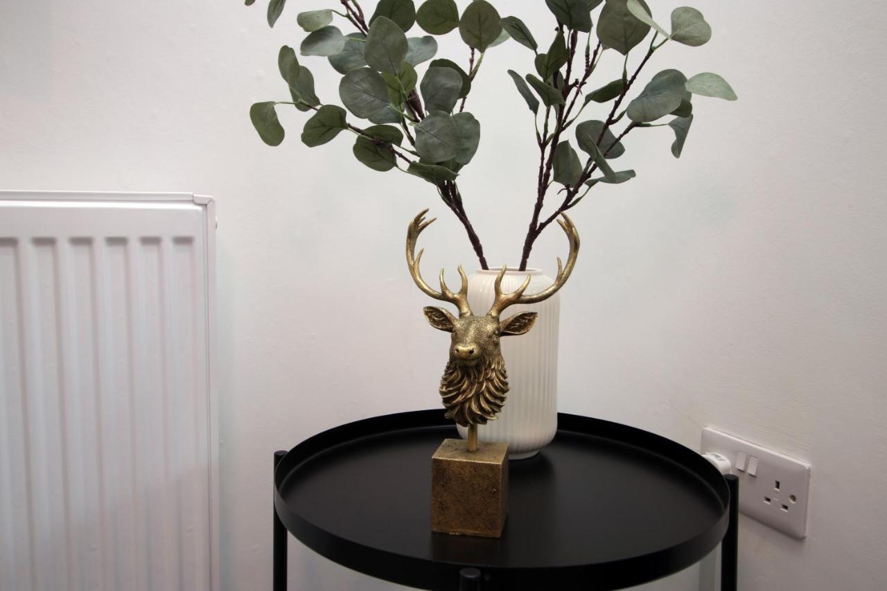 No 49 City Apartments, Perfect For Business And Leisure Stays, 10 Min Drive Into City Centre, Easy Access To Local Transport, 1Br And 2Br Available, Free Parking Cardiff Eksteriør billede