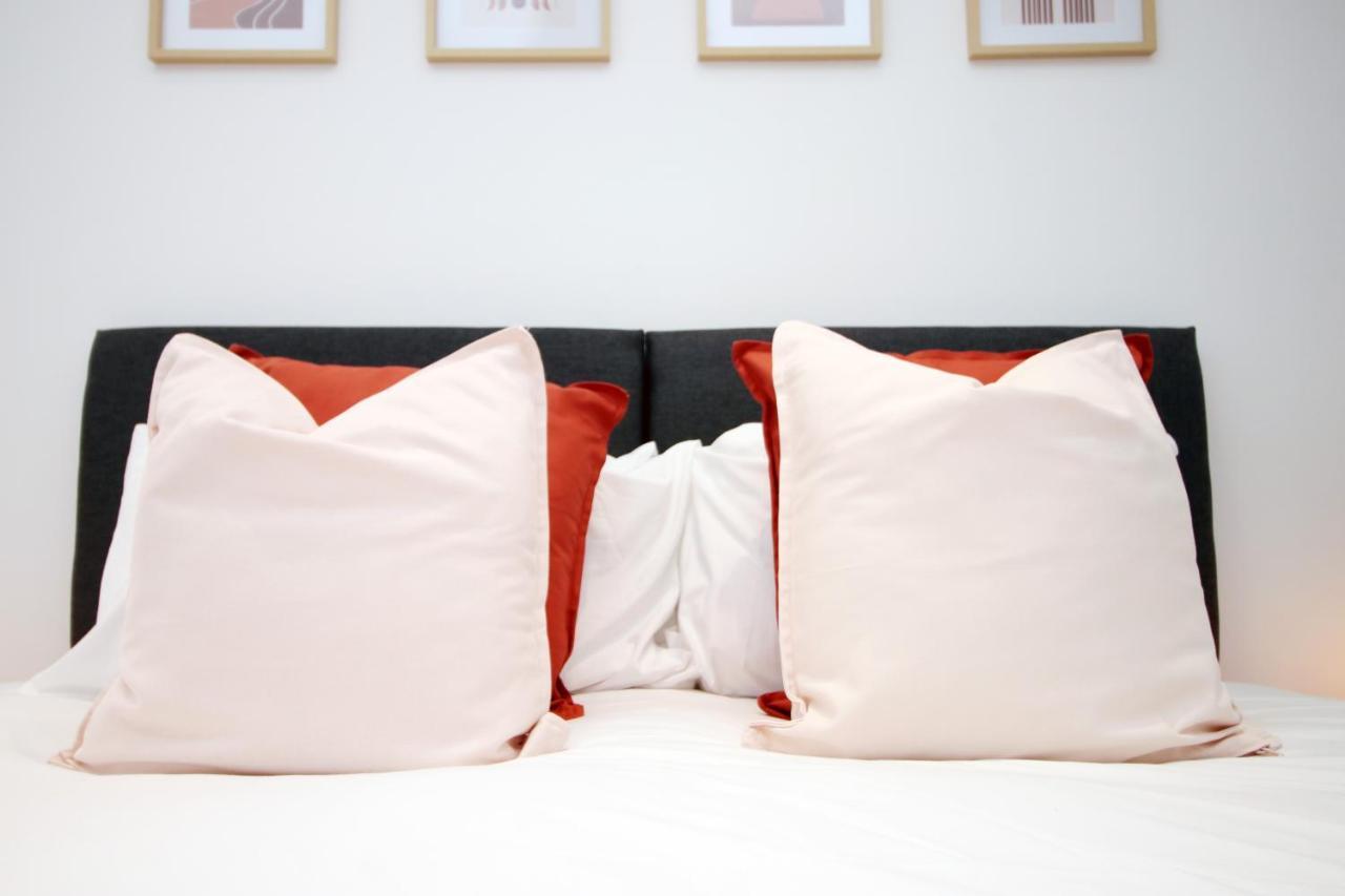 No 49 City Apartments, Perfect For Business And Leisure Stays, 10 Min Drive Into City Centre, Easy Access To Local Transport, 1Br And 2Br Available, Free Parking Cardiff Eksteriør billede